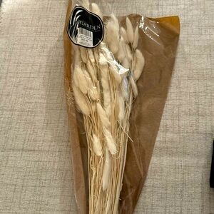 Brand new bunch of dried bunny tail grass for wreaths/ floral arrangements